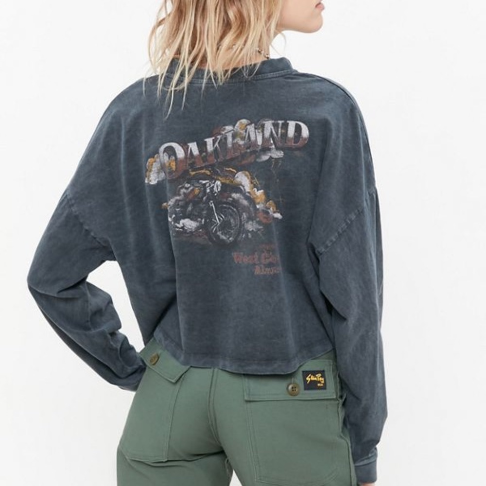 Cropped Long Sleeve Tee